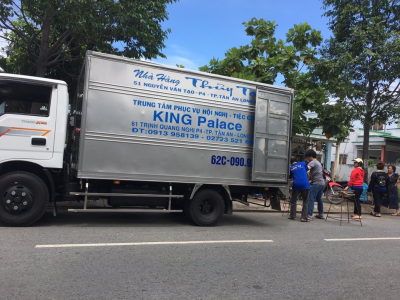 Phục vụ tiệc lưu động