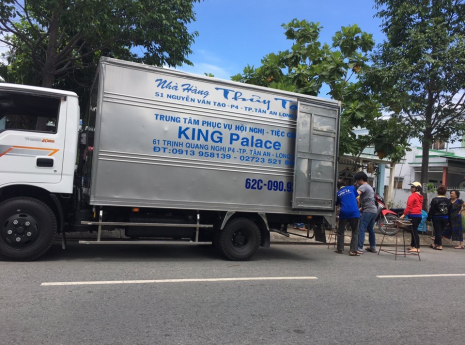 Phục vụ tiệc lưu động